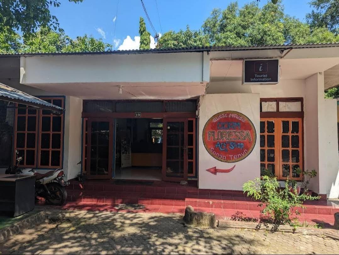 Guest House Dorm Floressa เมาเมเร ภายนอก รูปภาพ